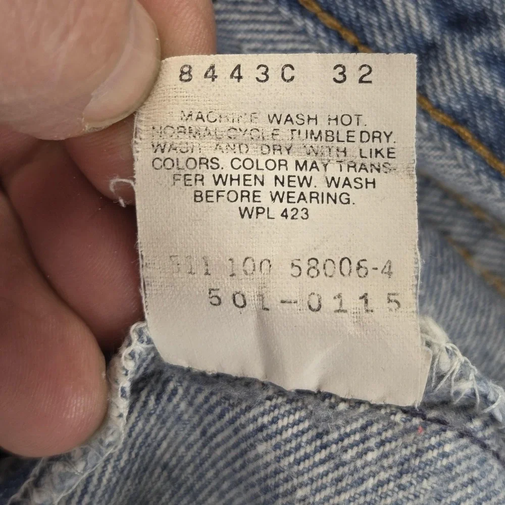 VTG Levis 501 Jeans Mens Blue Light Wash Made In USA Star Patchwork Fits 32x28 - Picture 15 of 16